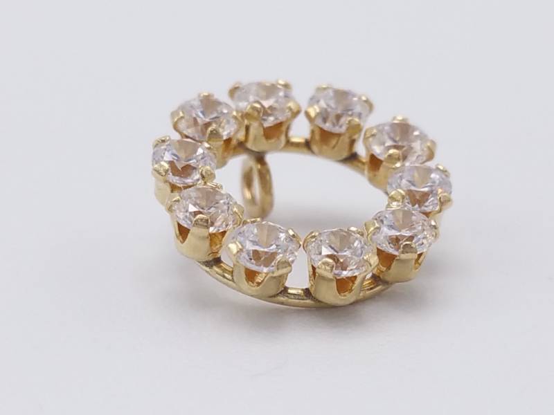 lot 24 image: Brilliant, Bright White Diamond Estate Pendant in 14k Yellow Gold