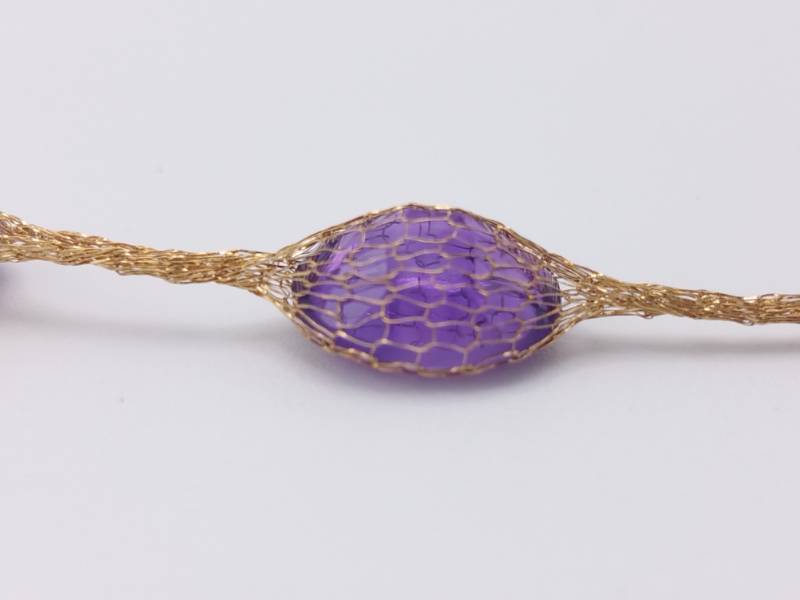 lot 31 image: 11 Amethyst Gemstones in a 14k Yellow Gold Designer Estate Necklace