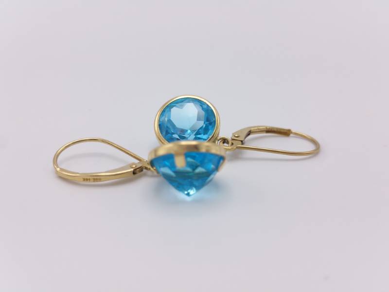 lot 33 image: Swiss Blue Topaz Estate Earrings in 14k Yellow Gold