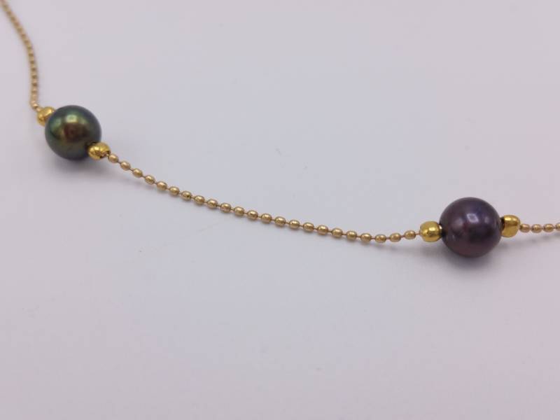 lot 57 image: Ladies Tahitian Pearl Estate Necklace in 14k Yellow Gold