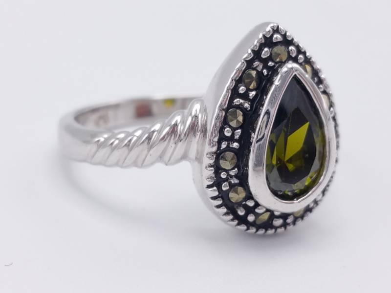 lot 71 image: Idocrase Ladies Sterling Silver Estate Ring