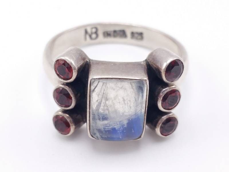 lot 87 image: Mesmerizing Stone Estate Ring with Garnets in Sterling Silver