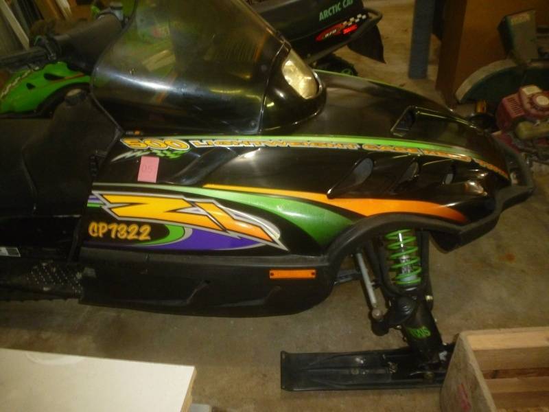 lot 6 image: 1999 Arctic Cat ZL 500