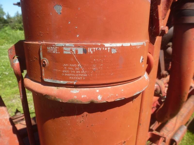 lot 3 image: Farmall F 20 Tractor
