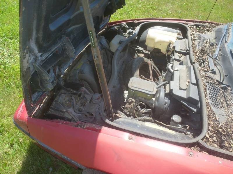 lot 11 image: 1986 Pontiac Fierro
