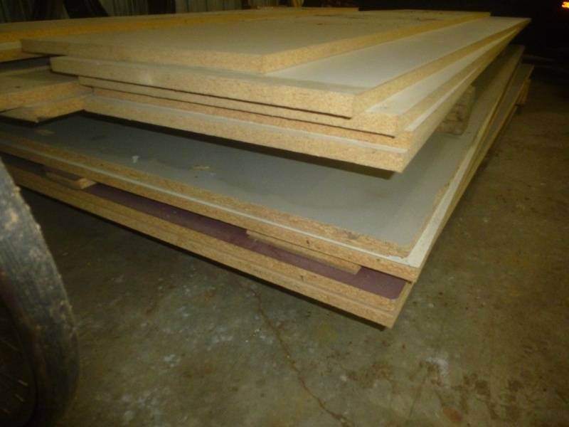 lot 33 image: Particle Board Shelving