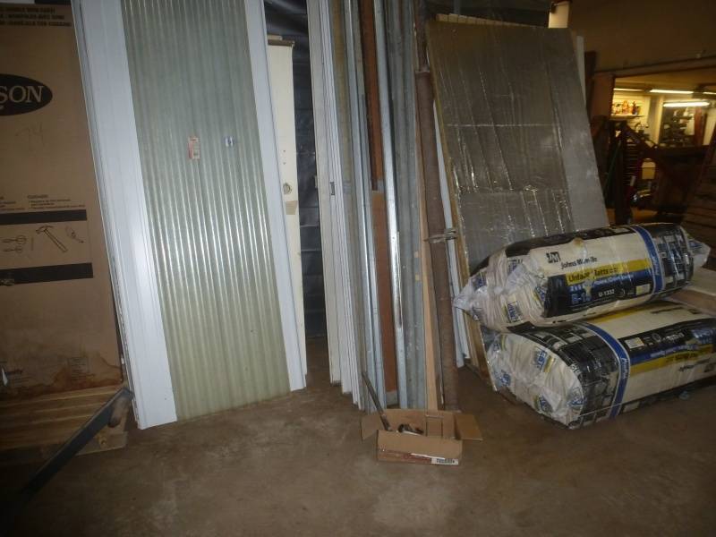 lot 77 image: Garage Door 12 x 9