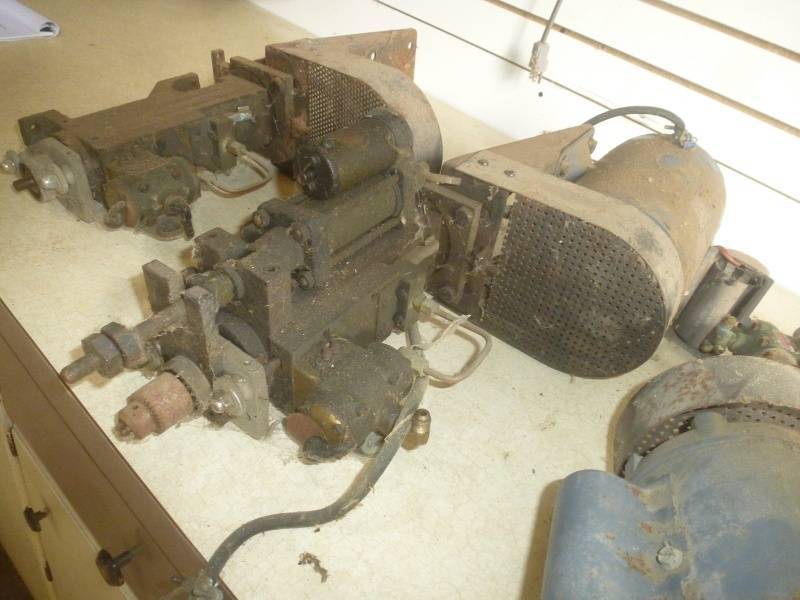 lot 85 image: Dumore Self Feeding Drills
