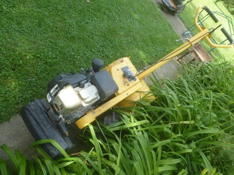 lot 101 image: Rear Tine Tiller