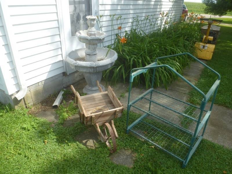 lot 102 image: Bird Bath & Wood Wheel Barrel