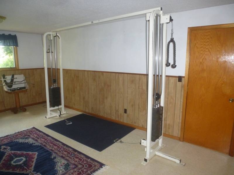 lot 106 image: 2 Sided Cable wt Machine