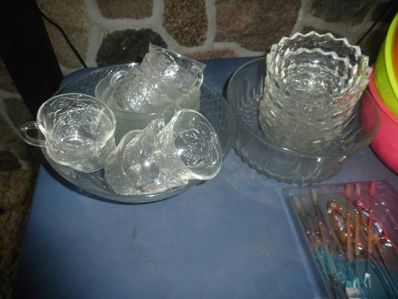 lot 129 image: Punch Bowl Set, Plastic Bowls, Cookie Jar, Coffee Cups