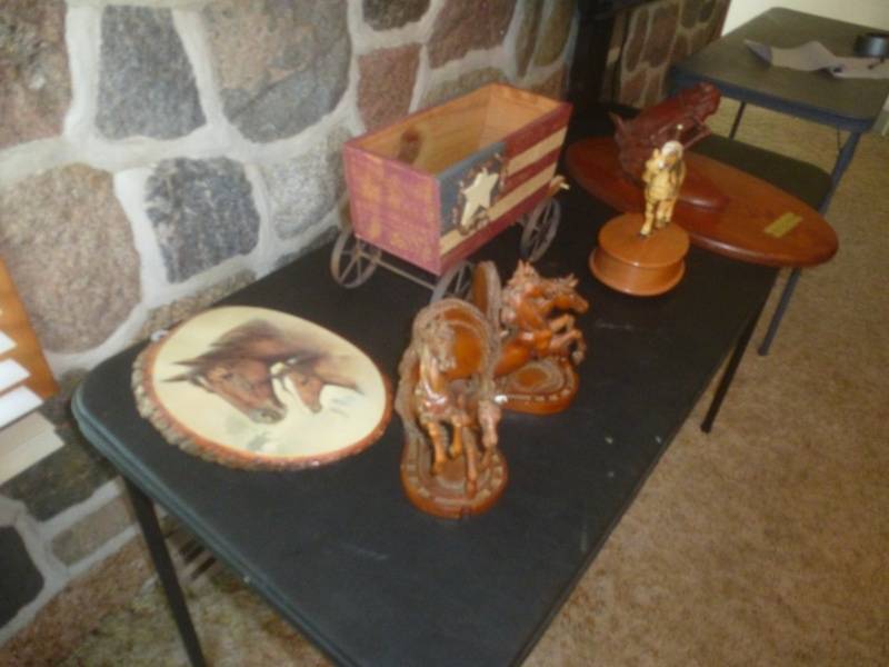 lot 136 image: Horse Statue, Flag Wagon, Song Box