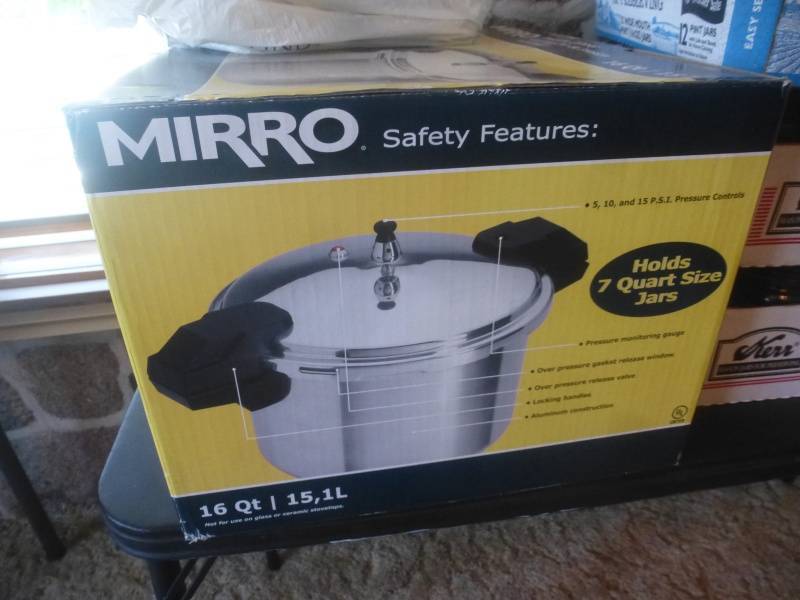 lot 146 image: Mirror Pressure Cooker & Ball Canning Items