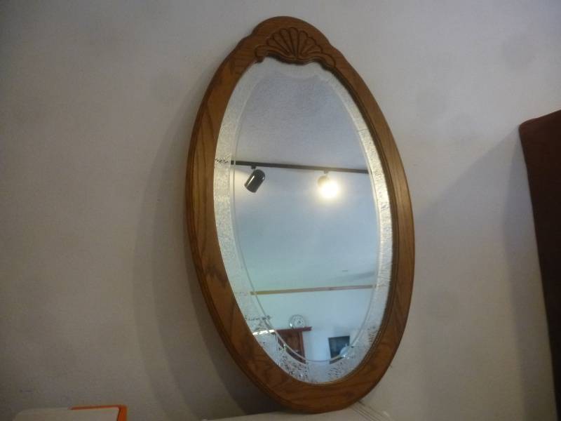 lot 170 image: Oak Wall Mirror