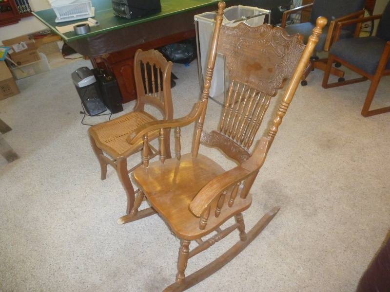 lot 174 image: Wood Rocker & Duncan 5 Chair