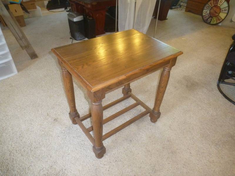 lot 179 image: Oak Table