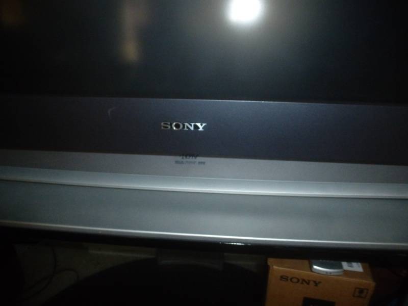 lot 189 image: Sony Projection TV