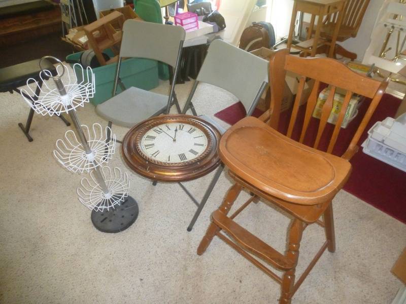 lot 195 image: Infant High Chair, Clock, Shoe Rack