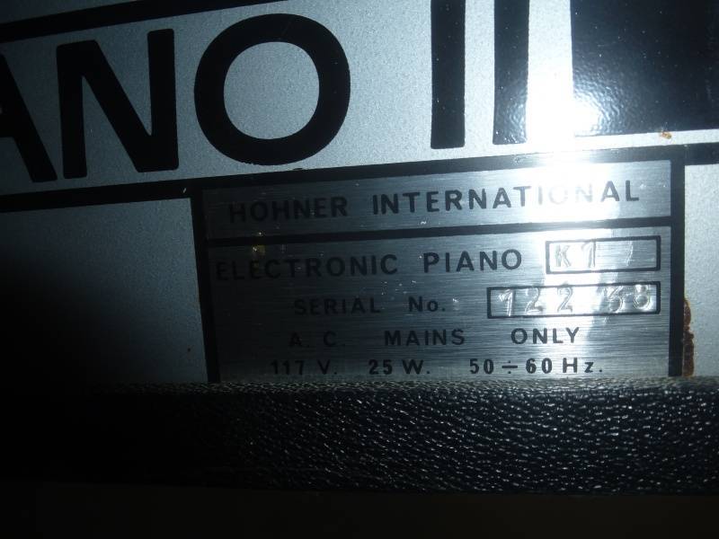 lot 201 image: Honer Key Board