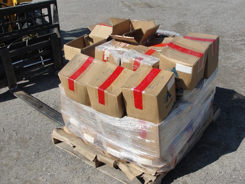 1- PALLET  58 x 1 14 MAX GRIP HUCKBOLTS