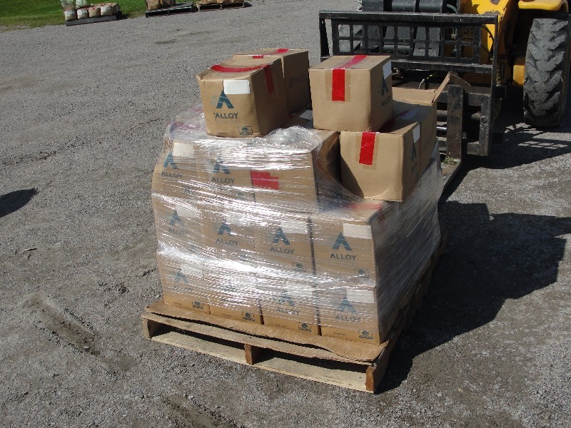1- PALLET  58 x 1 14 MAX GRIP HUCKBOLTS