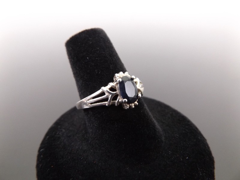 .925 Sterling Silver Faceted Sapphire Ring Size 8