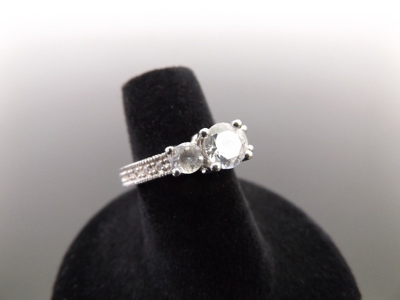 .925 Sterling Silver 3 Crystal Ring Size 5.5