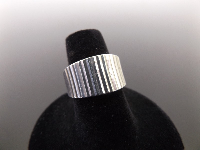 .925 Sterling Silver Ring Size 6.25