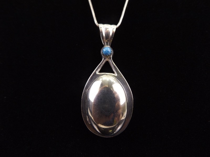 .925 Sterling Silver Sodalite Cabochon Locket Pendant Necklace