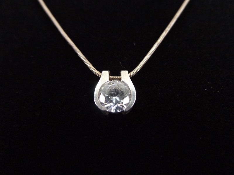.925 Sterling Silver Crystal Solitaire Pendant Necklace
