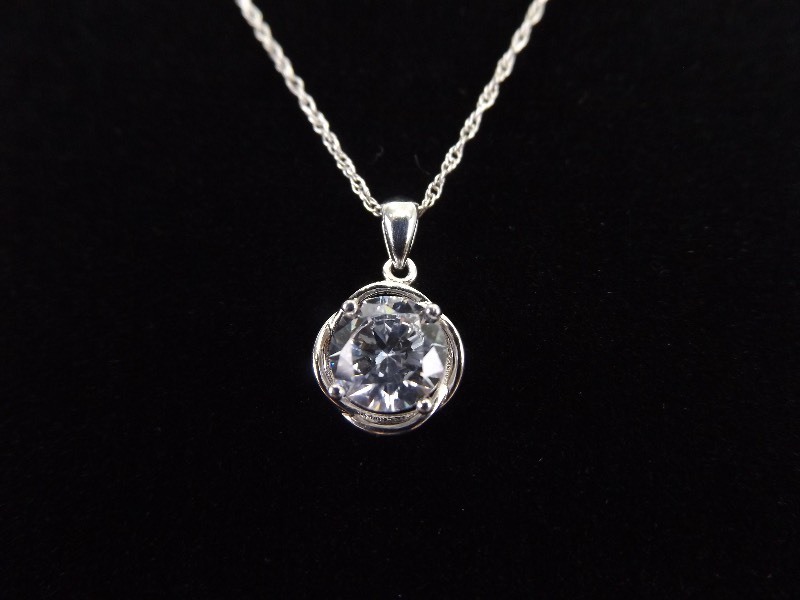 .925 Sterling Silver Crystal Solitaire Pendant Necklace
