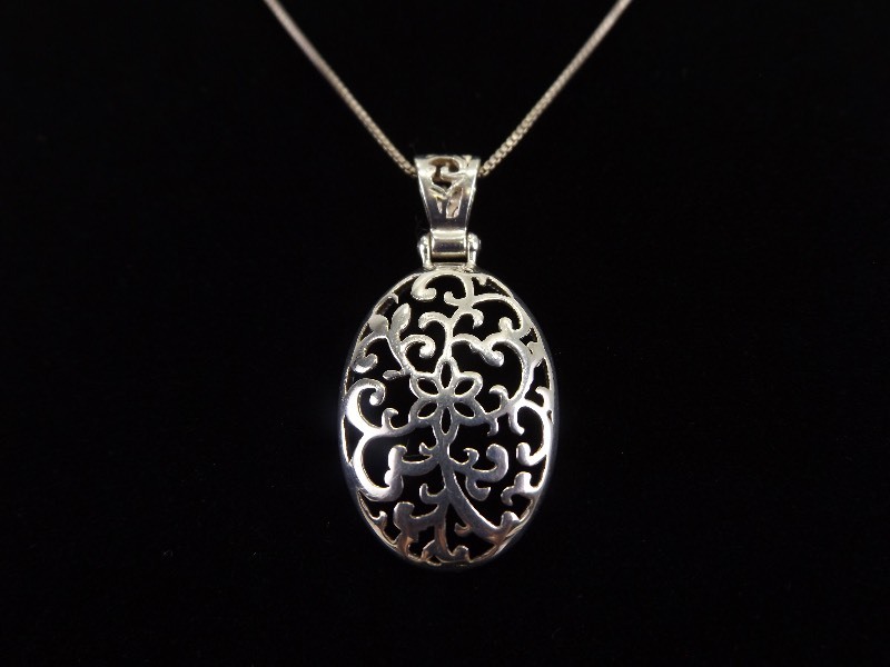 .925 Sterling Silver Art Nouveau Pendant Necklace