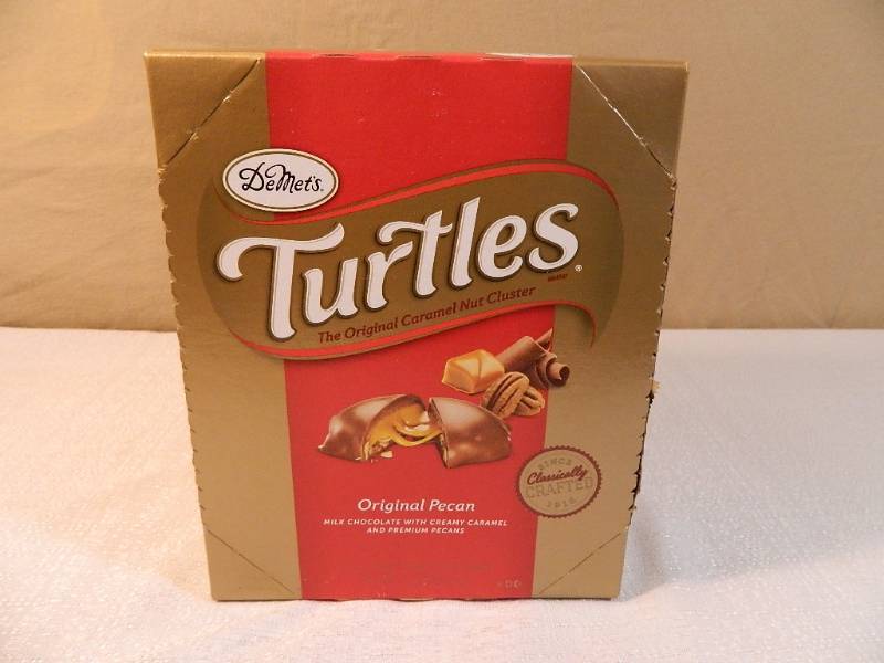 lot 23 image: New Case of Turtles Candies