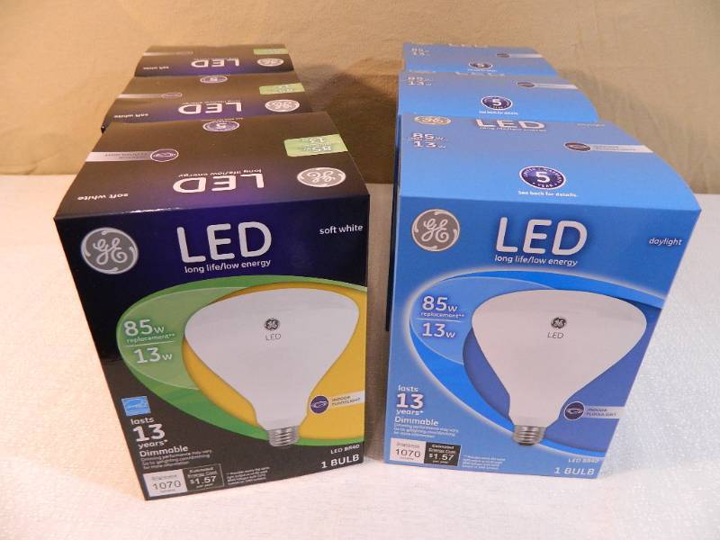 lot 34 image: 6 New LED Floodlight Bulbs