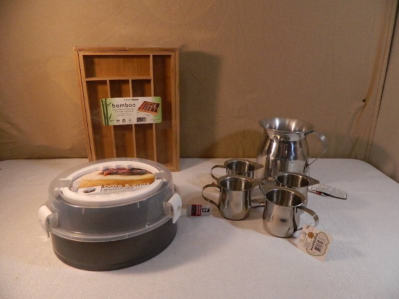 lot 65 image: New Kitchen Items