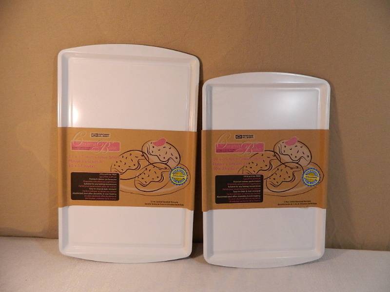 lot 78 image: 2 New Range Kleen Cerama Bake Pans