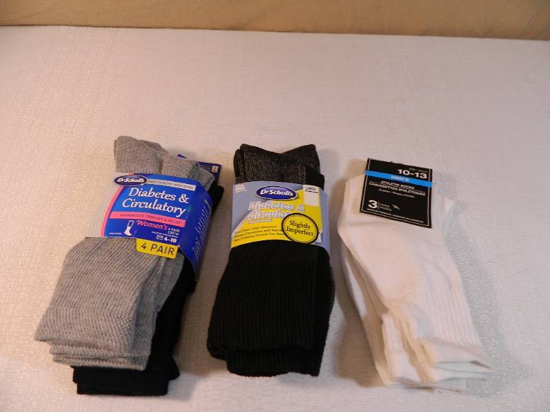 lot 84 image: 9 New Pairs of Assorted Socks