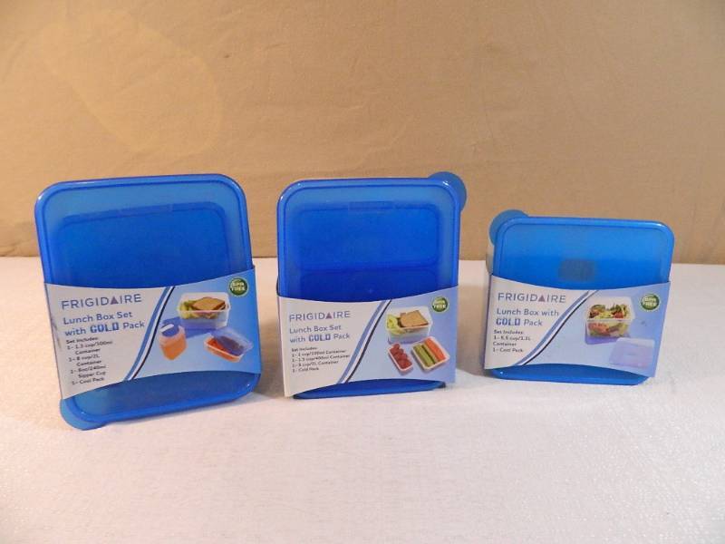 lot 105 image: 3 New Frigidaire Lunchboxes with Cold Packs