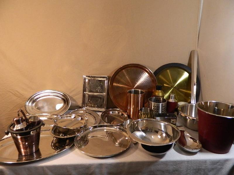 lot 121 image: LARGE Lot of New Metal Items
