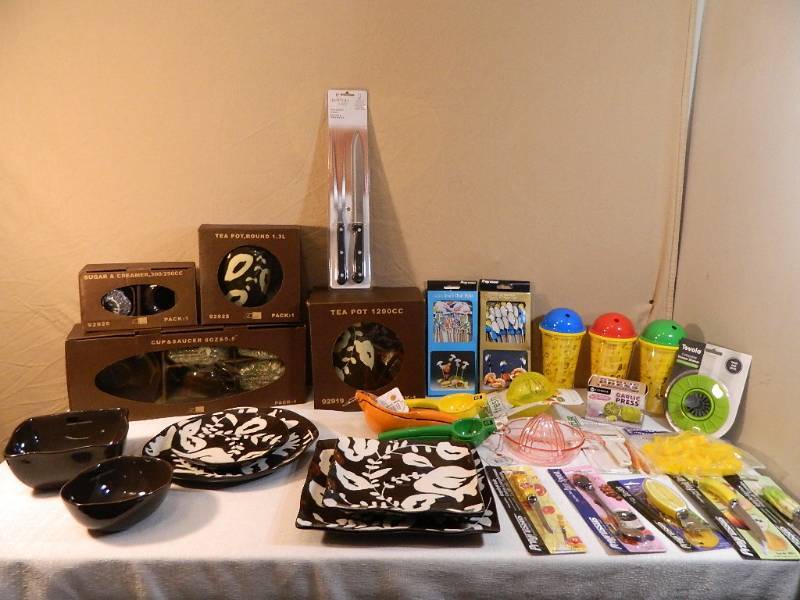 lot 126 image: New Kitchen Items