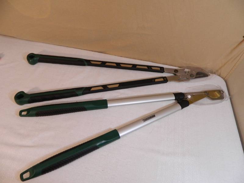 lot 145 image: 2 New Stanley Pruners