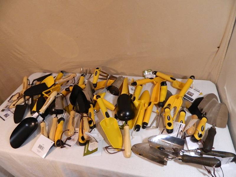 lot 161 image: Bulk Lot of Garden Tools