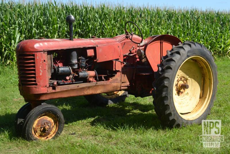 lot 6 image: 1939-46 Massey Harris 101jr Tractor