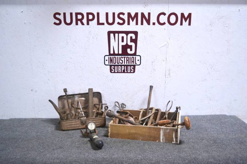 lot 44 image: Vintage Tools
