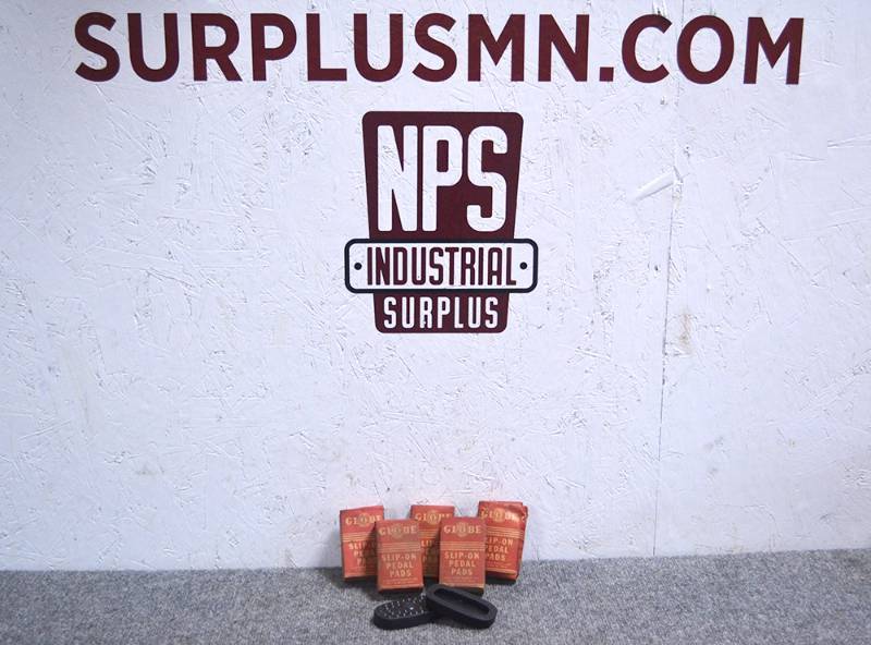 lot 52 image: Chevrolet 1937 - 1942  Brake  Clutch Pedal Pads