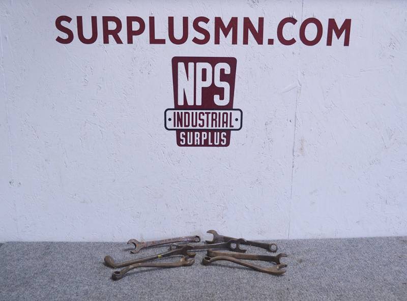 lot 77 image: Lot of 7 FORD Wrenches  Tools