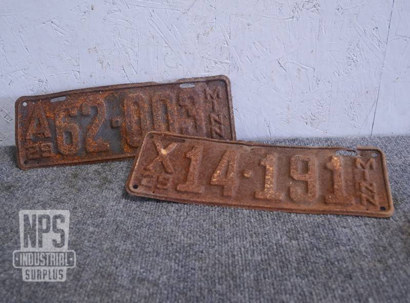 lot 202 image: (2) 1929 MN License Plates