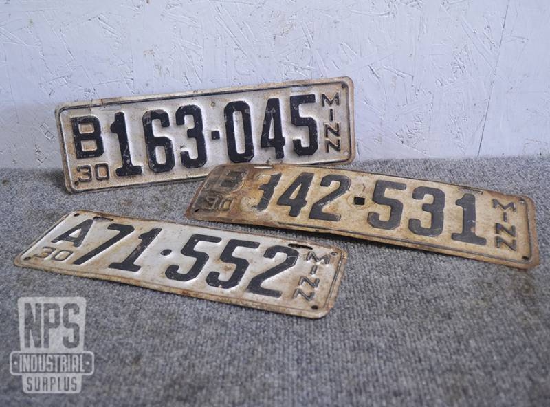 lot 204 image: (3) 1930 MN License Plates