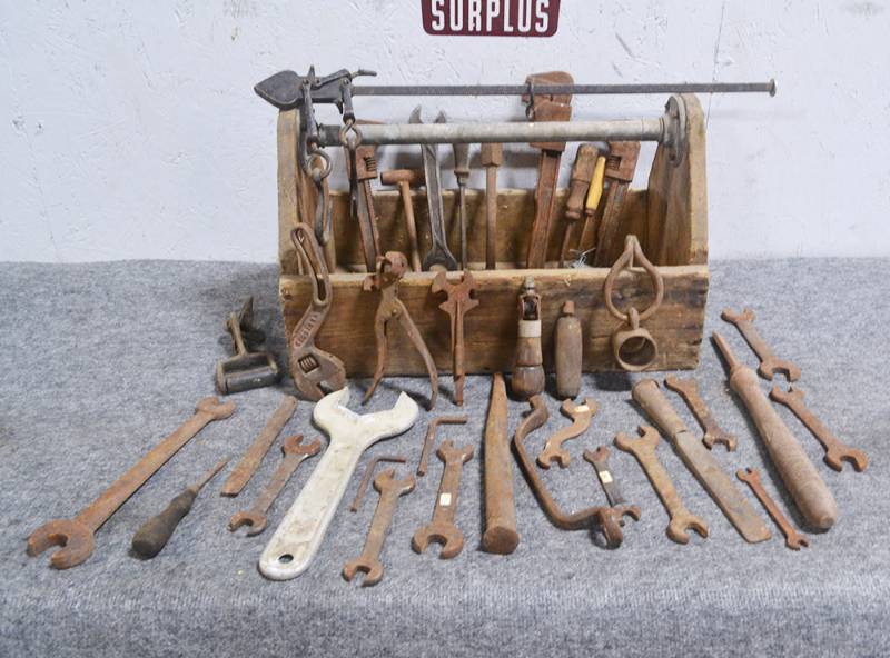 lot 226 image: Lot of Vintage Tools in Toolbox